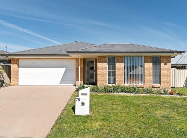 75 Molloy Drive, Orange, NSW 2800