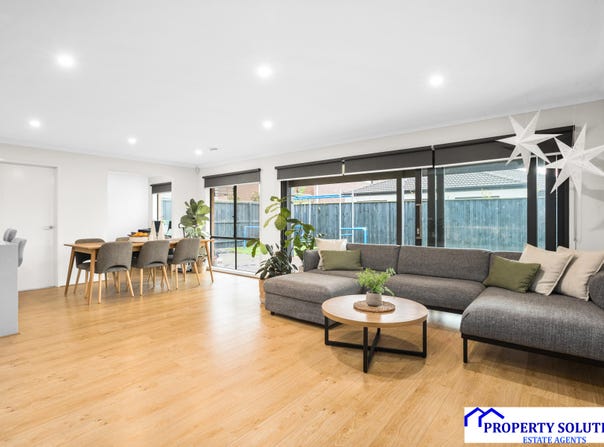 45 Belcam Circuit, Clyde North, Vic 3978