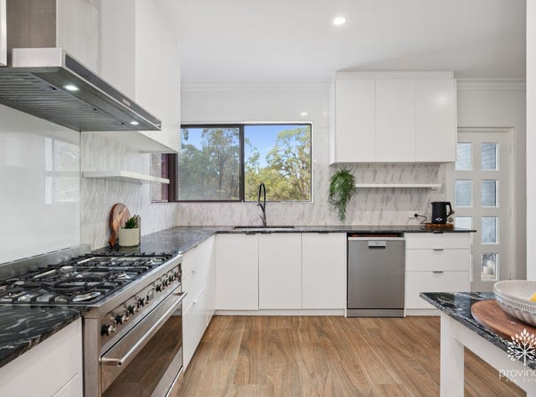 235 Hillcrest Road, Mundaring, WA 6073