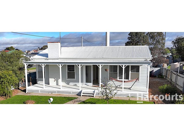 44 Molyneaux Street, Warracknabeal, Vic 3393