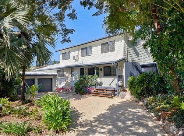 4 Forum Close, Mooroobool, Qld 4870