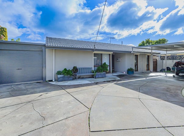 8 Helena Crescent, Thornlie, WA 6108