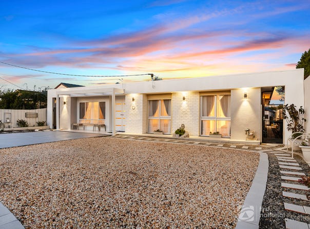 6 KINLOCH ROAD, Melton, Vic 3337