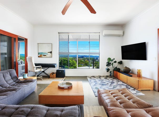 28 Rutledge Street, Coolangatta, Qld 4225