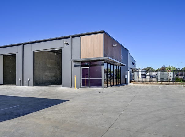 11 Cameron Place, Orange, NSW 2800