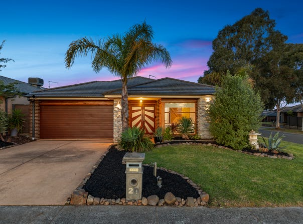 20 Waterside Drive, Pakenham, Vic 3810