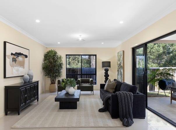 18 Brockman Drive, Upper Kedron, Qld 4055