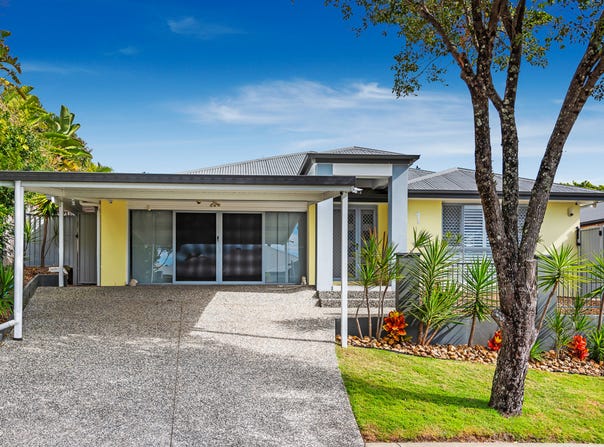 1 Elkins Street, Pacific Pines, Qld 4211