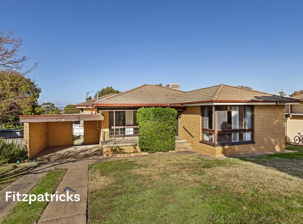 24 Fairbairn Crescent, Kooringal, NSW 2650