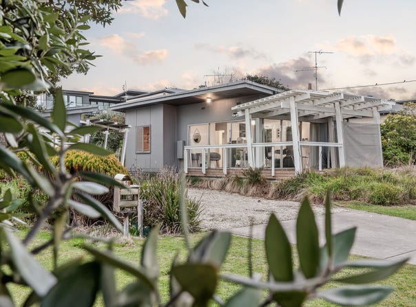 11 Great Ocean Road, Apollo Bay, Vic 3233