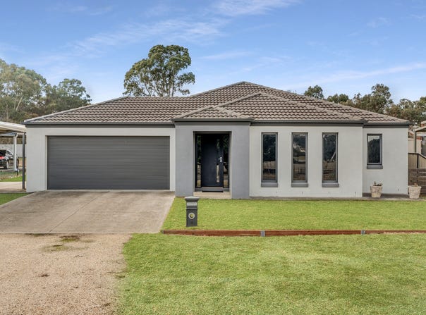 6 Napier Street, Avoca, Vic 3467