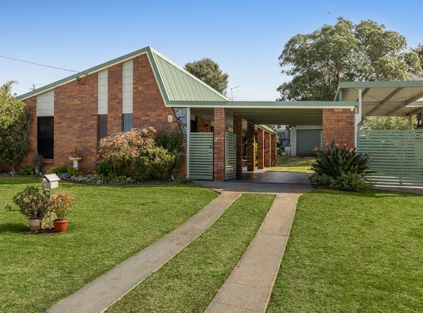 59 Noll Street, Kearneys Spring, Qld 4350