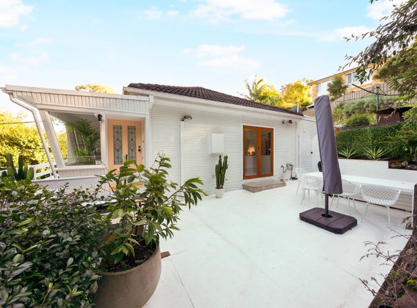 2 Wimbledon Grove, Garden Suburb, NSW 2289