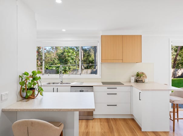 16 Balfour Close, Springfield, NSW 2250