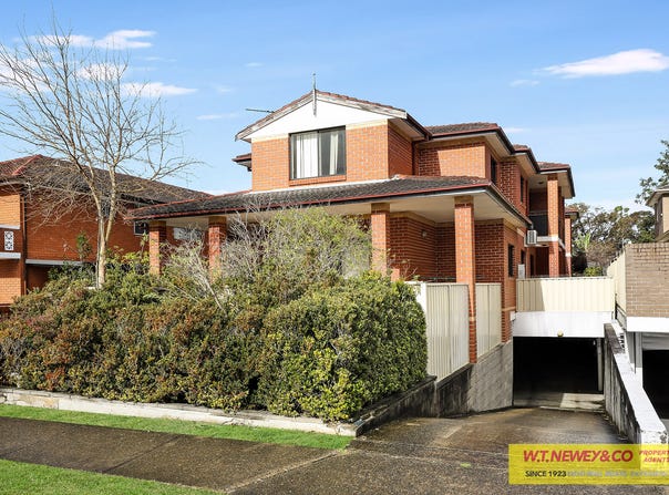 2/58 Clissold Parade, Campsie, NSW 2194