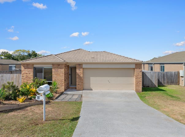 18 Bond Drive, Southside, Qld 4570