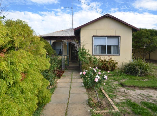 33 Third Street, Harvey, WA 6220