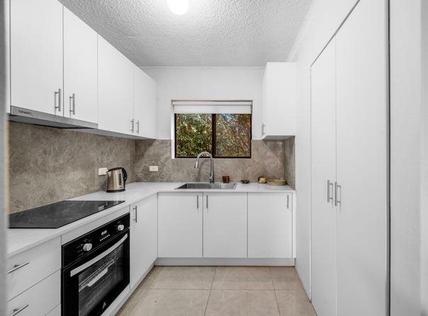 2/54-56 Warby Street, Campbelltown, NSW 2560