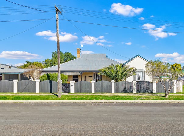 17 Strafford Street, Manilla, NSW 2346