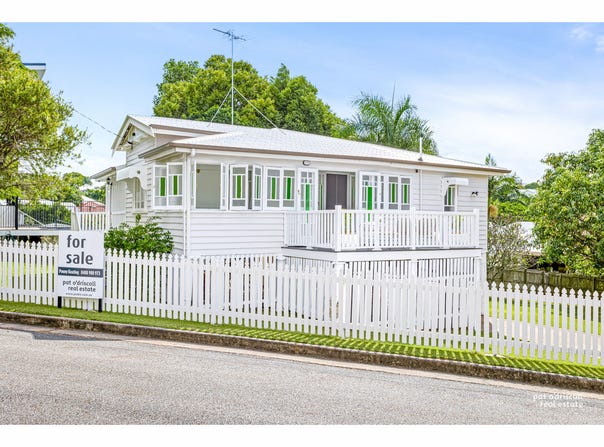 8 Dobbs Street, The Range, Qld 4700