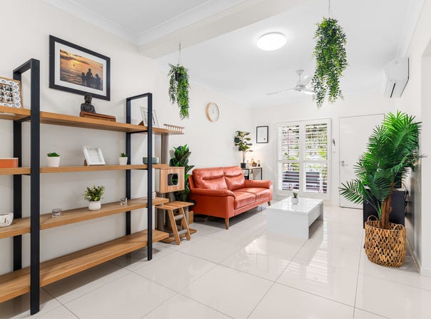 10/35-41 Upolu Esplanade, Clifton Beach, Qld 4879