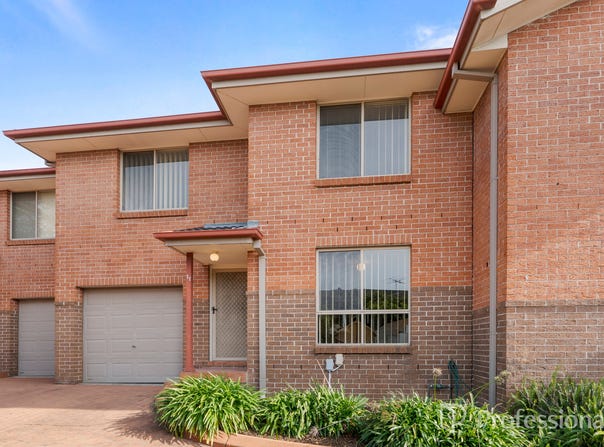 11/14 Pine Road, Casula, NSW 2170