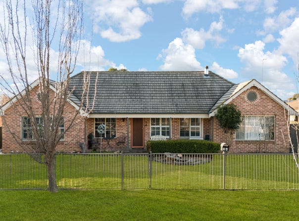 24 Cottonwood Drive, Eglinton, NSW 2795