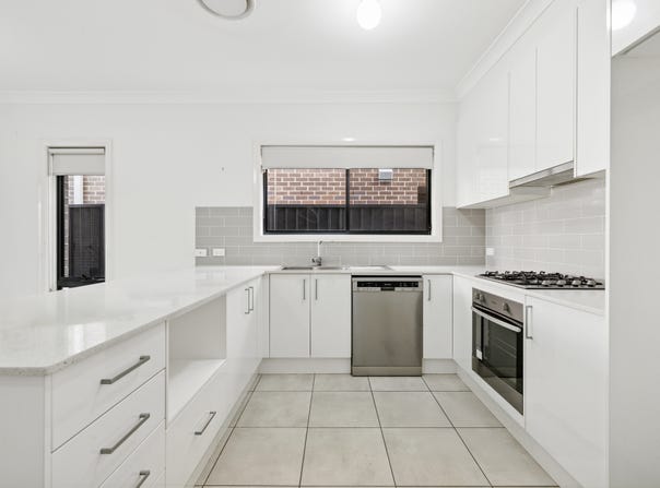 40B Carinda Street, Ingleburn, NSW 2565