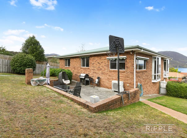 18 Clives Avenue, Old Beach, Tas 7017