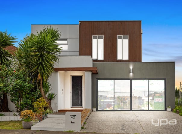 42 Nobel Banks Drive, Cairnlea, Vic 3023