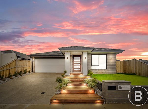 38 Revelstoke Way, Winter Valley, Vic 3358