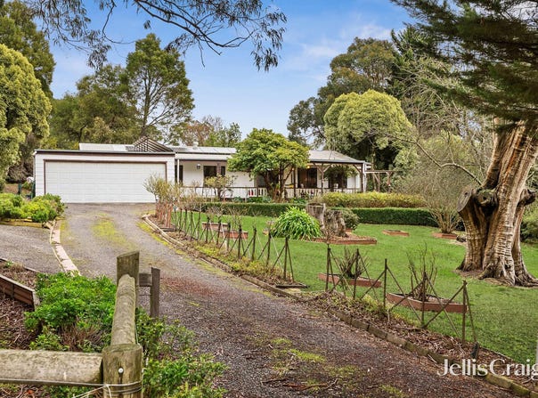 12 Beves Lane, Woodend, Vic 3442
