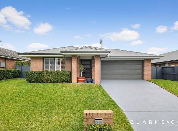 31 Finch Crescent, Aberglasslyn, NSW 2320