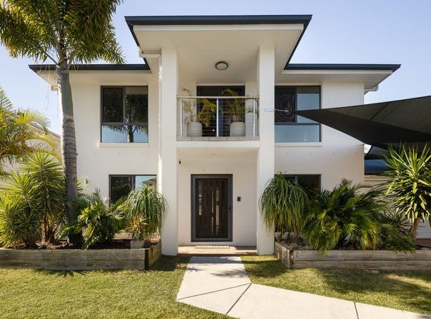 18 Freya Court, Newport, Qld 4020