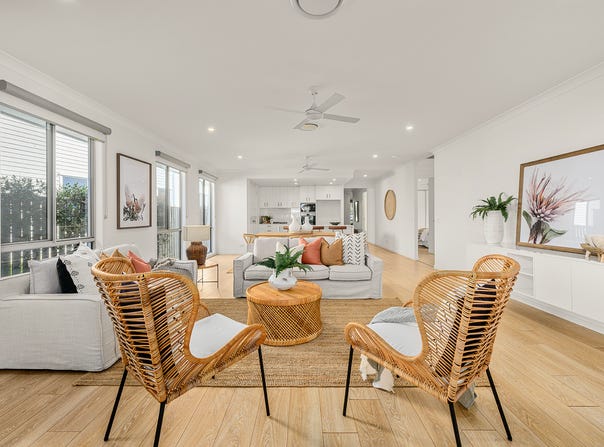 2 Spinnaker Way, Hope Island, Qld 4212