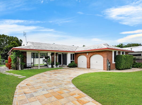 6 Sacha Place, Carrara, Qld 4211