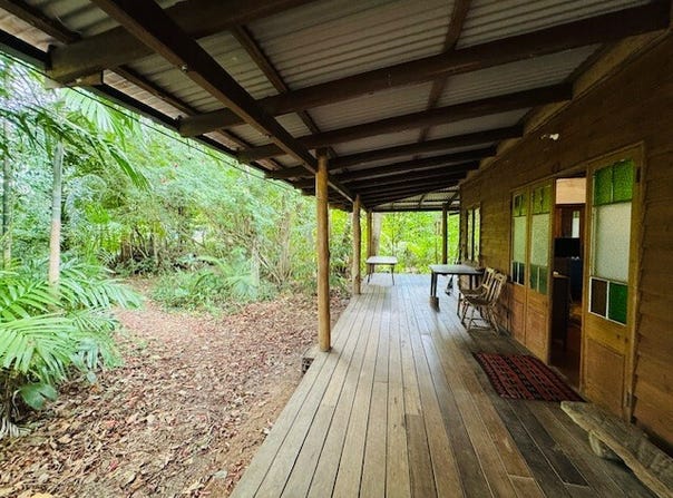 22 Cutten St, Bingil Bay, Qld 4852