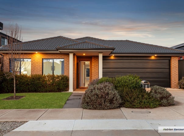 8 Hanlon Street, Kilmore, Vic 3764