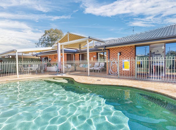 4 Cascade Street, Kippa-Ring, Qld 4021