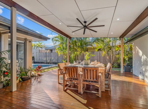 26 Esk Crescent, Wakerley, Qld 4154