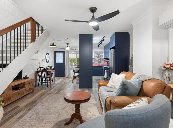 1/4 Crathern Close, Edge Hill, Qld 4870
