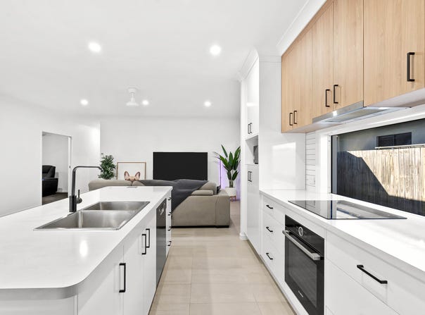 124 Oldmill Drive, Beaconsfield, Qld 4740