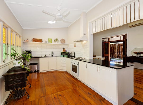 2 Lamington Road, West End, Qld 4810