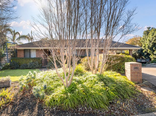 11 Debenham Court, Greenwith, SA 5125
