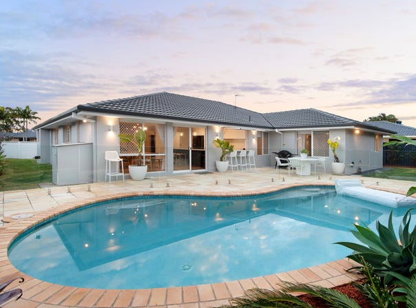 64 St Kevins Avenue, Benowa, Qld 4217