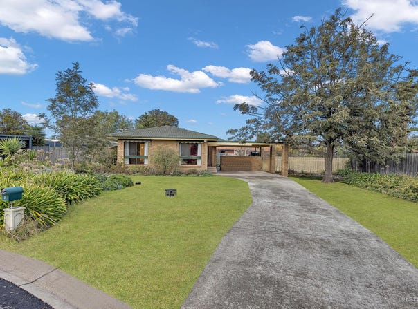 5 Cyprus Place, Melton West, Vic 3337