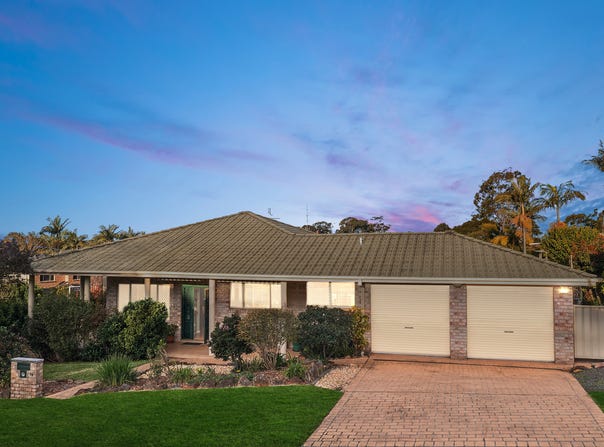 14 Twin Lakes Drive, Lake Haven, NSW 2263