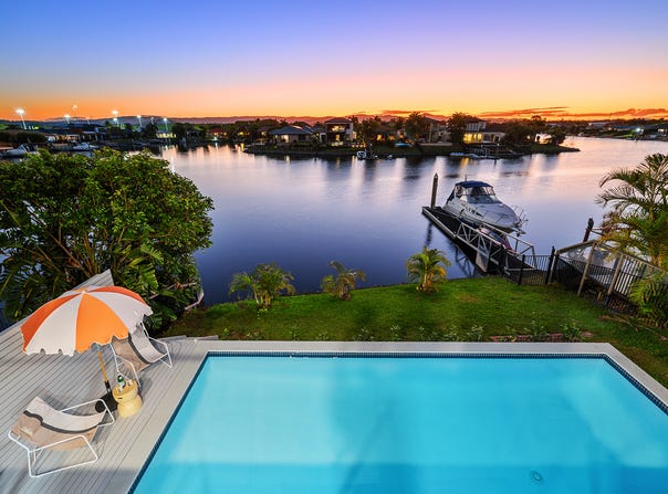 16 Saltair Grove, Helensvale, Qld 4212