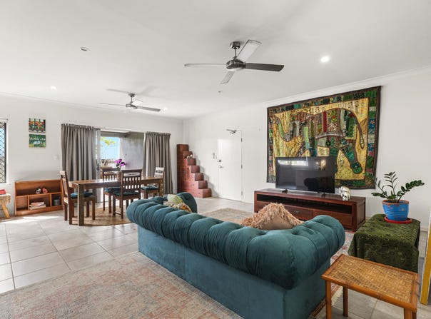 1/211-213 Kamerunga Road, Freshwater, Qld 4870