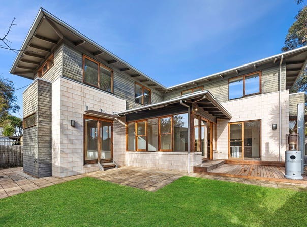 12 Centre Court, Torquay, Vic 3228